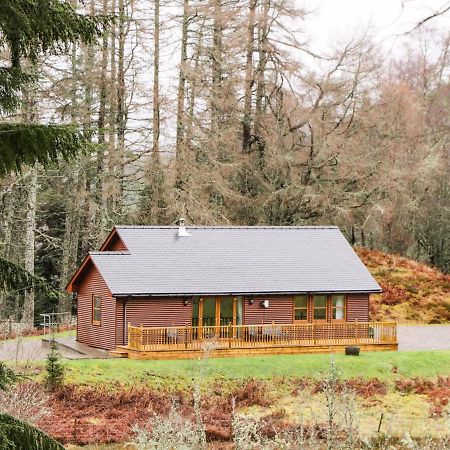 Fersit Log Cottage Roybridge Exterior photo